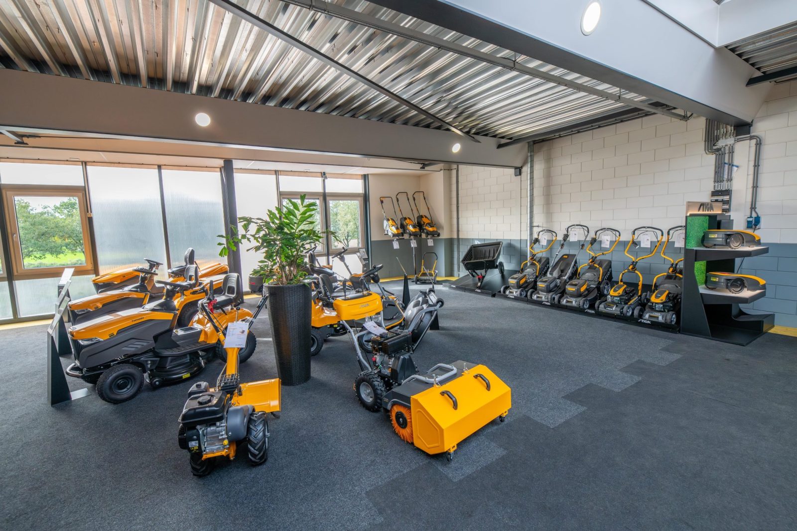 Tuin en park machines van LMB Prins in Dalfsen